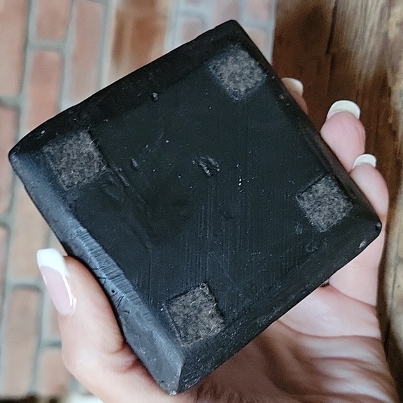 EGYPTIAN PYRAMID SCULPTURE - Picture 8 of 8